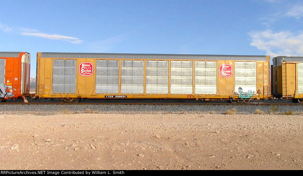 WB Unit Vehicular Flat Car Frt at Erie NV -53